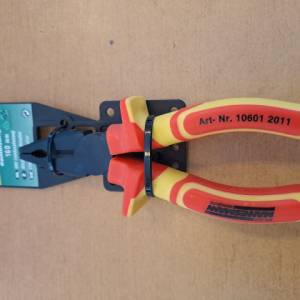 Pinces Mannesman 160mm 10601/ pièce